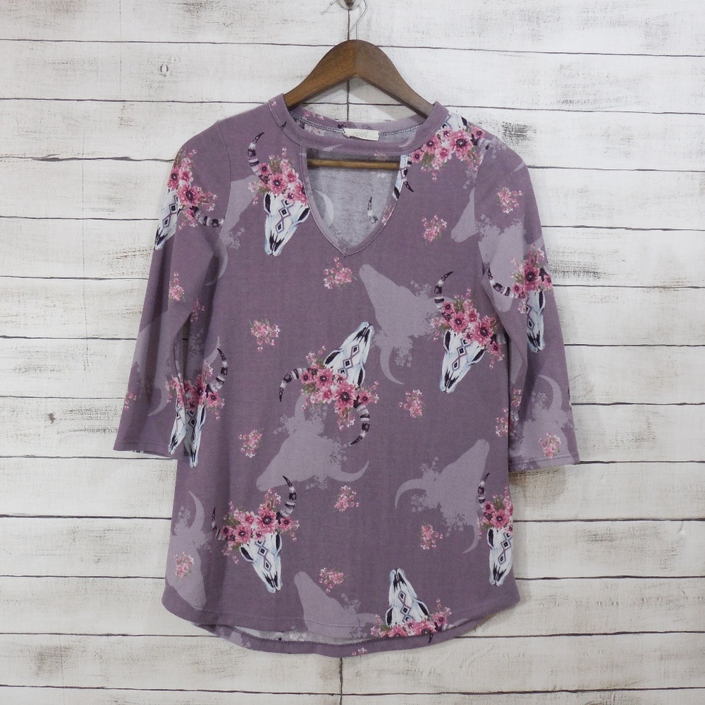 🌹Bull head Skull and Floral top